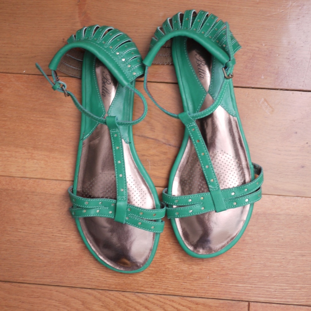 Ciao Bella Green Leather Sandals Size 7